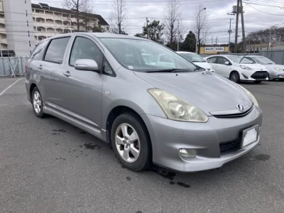 Toyota WISH  с аукциона в Японии