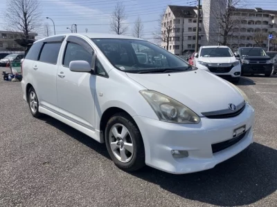 Toyota WISH  с аукциона в Японии