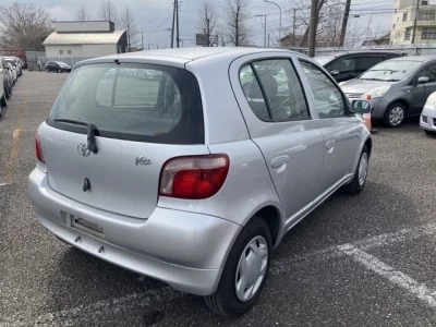 Toyota VITZ  с аукциона в Японии