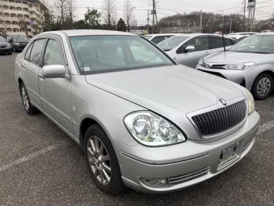 Toyota BREVIS  с аукциона в Японии