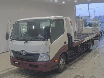 Toyota DYNA  с аукциона в Японии