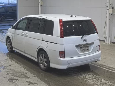 Toyota ISIS