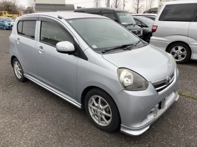 Toyota PIXIS EPOCH  с аукциона в Японии