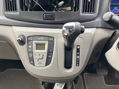 Toyota PIXIS EPOCH  с аукциона в Японии