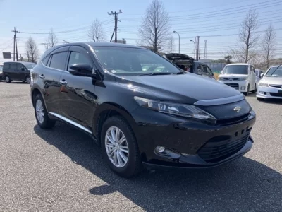 Toyota HARRIER  с аукциона в Японии