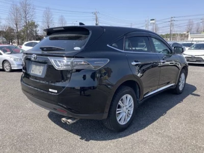 Toyota HARRIER  с аукциона в Японии