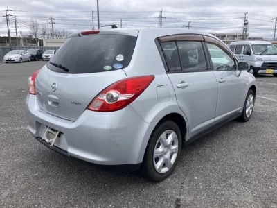 Nissan Tiida
