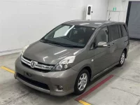 Toyota ISIS лот № 30169 оценка 4  с аукциона в Японии 3