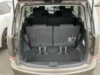 Toyota ISIS лот № 30169 оценка 4  с аукциона в Японии 9