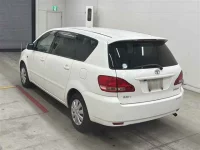 Toyota IPSUM лот № 30176 оценка 4  с аукциона в Японии 1