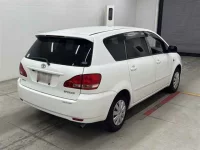 Toyota IPSUM лот № 30176 оценка 4  с аукциона в Японии 4