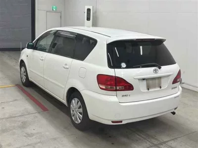Toyota Ipsum