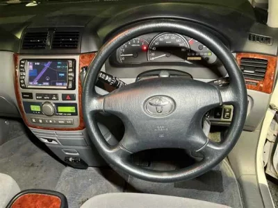 Toyota Ipsum