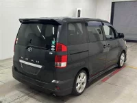 Toyota NOAH лот № 90322 оценка 3.5  с аукциона в Японии 4