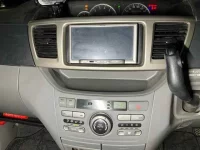 Toyota NOAH лот № 90322 оценка 3.5  с аукциона в Японии 5