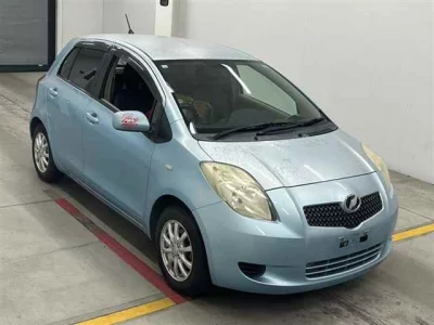 Toyota VITZ  с аукциона в Японии