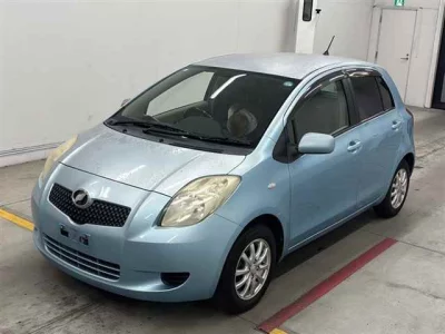 Toyota VITZ  с аукциона в Японии