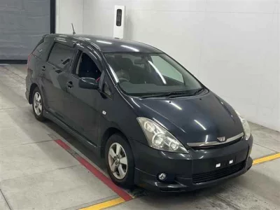 Toyota WISH  с аукциона в Японии