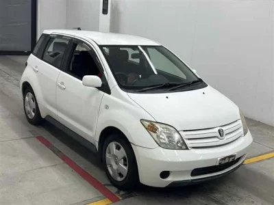 Toyota IST  с аукциона в Японии