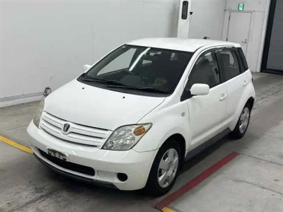 Toyota IST  с аукциона в Японии