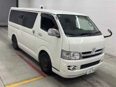 Toyota HiAce Van