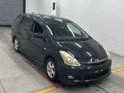 Toyota WISH  с аукциона в Японии