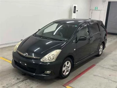 Toyota WISH  с аукциона в Японии