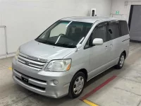 Toyota NOAH лот № 90178 оценка 3.5  с аукциона в Японии 3