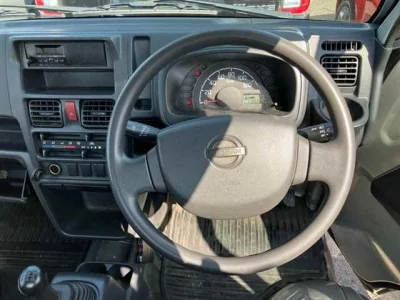 Nissan NT100 Clipper