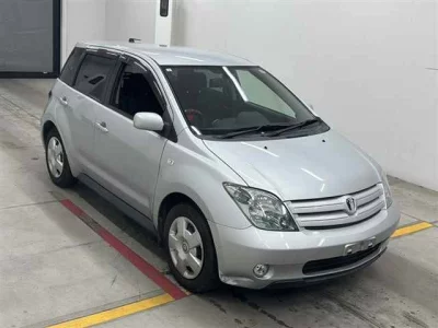 Toyota IST  с аукциона в Японии