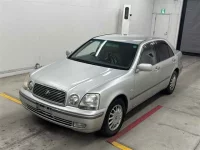 Toyota PROGRES лот № 90209 оценка 4  с аукциона в Японии 3