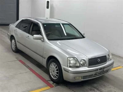 Toyota PROGRES  с аукциона в Японии