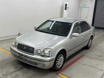 Toyota PROGRES  с аукциона в Японии