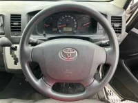 Toyota HIACE VAN лот № 30071 оценка 3.5  с аукциона в Японии 2