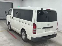 Toyota HIACE VAN лот № 30071 оценка 3.5  с аукциона в Японии 1