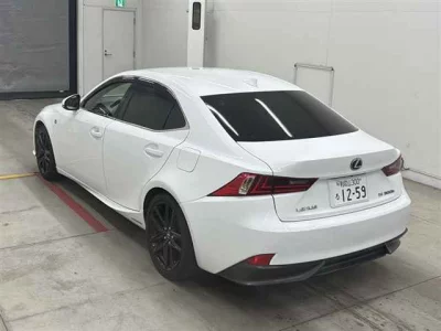 Lexus IS