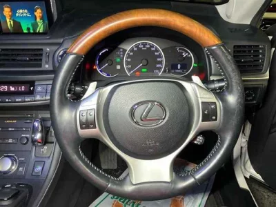 Lexus CT  с аукциона в Японии