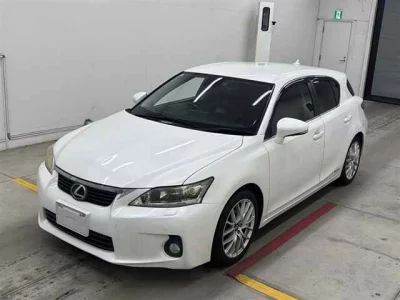 Lexus CT  с аукциона в Японии