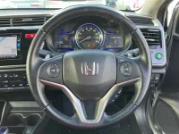 Honda GRACE лот № 30096 оценка 4  с аукциона в Японии 2