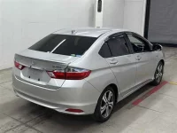 Honda GRACE лот № 30096 оценка 4  с аукциона в Японии 4