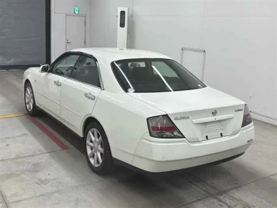 Nissan GLORIA  с аукциона в Японии