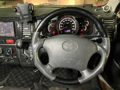 Toyota HIACE  с аукциона в Японии