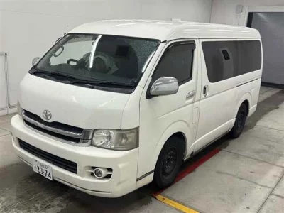 Toyota HIACE  с аукциона в Японии