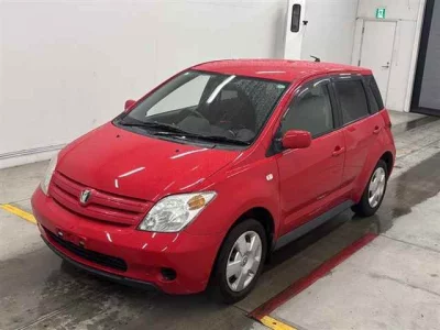 Toyota IST  с аукциона в Японии