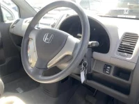 Honda MOBILIO лот № 1041 оценка 4  с аукциона в Японии 2