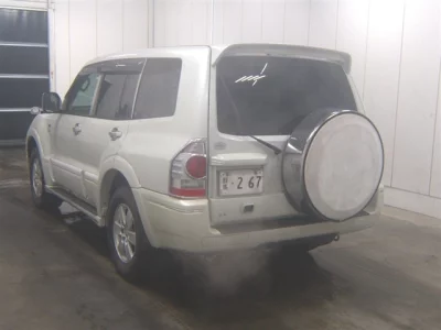 Mitsubishi PAJERO  с аукциона в Японии