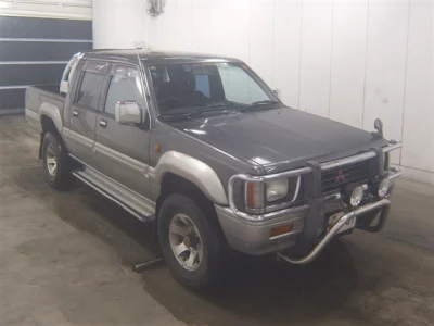 Mitsubishi Strada