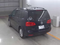 Volkswagen GOLF TOURAN лот № 5 оценка 4  с аукциона в Японии 1
