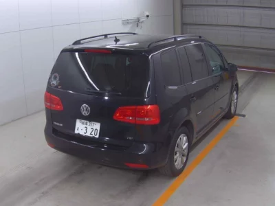 Volkswagen GOLF TOURAN  с аукциона в Японии