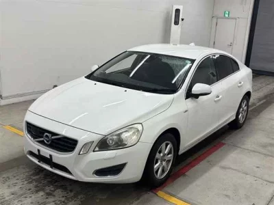 Volvo S60  с аукциона в Японии